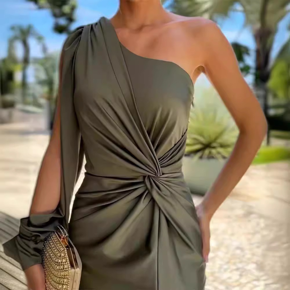 Alisa - Elegantiška moteriška ilga suknelė su vienu petimi